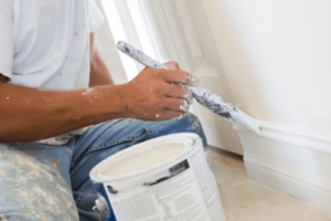 decorator painting skirting boards white