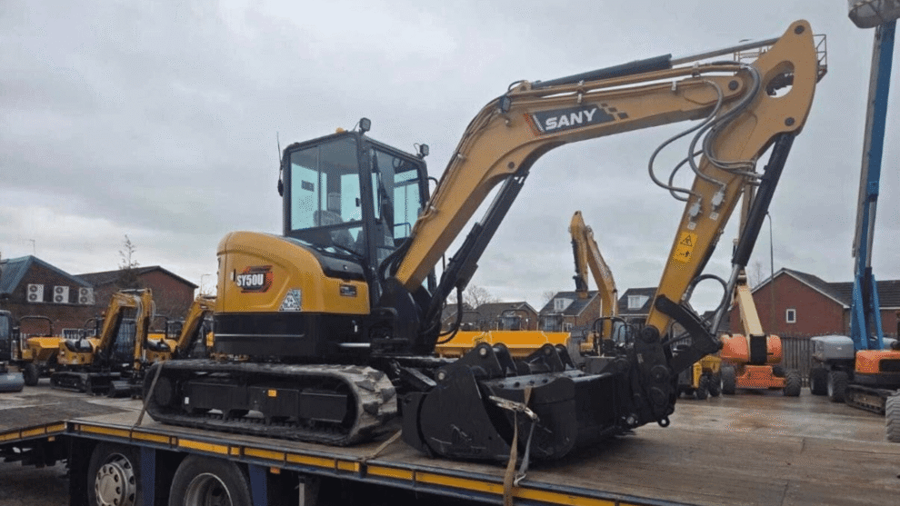 DASCO invests in groundworks division with new 5 tonne excavator